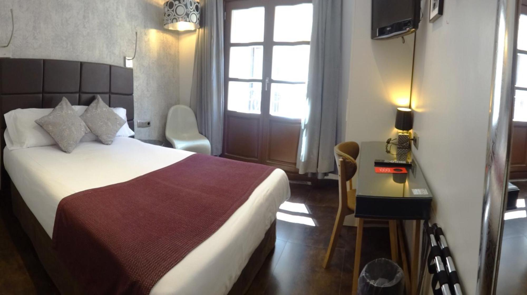 Hotel Lloret Ramblas Barcellona Esterno foto