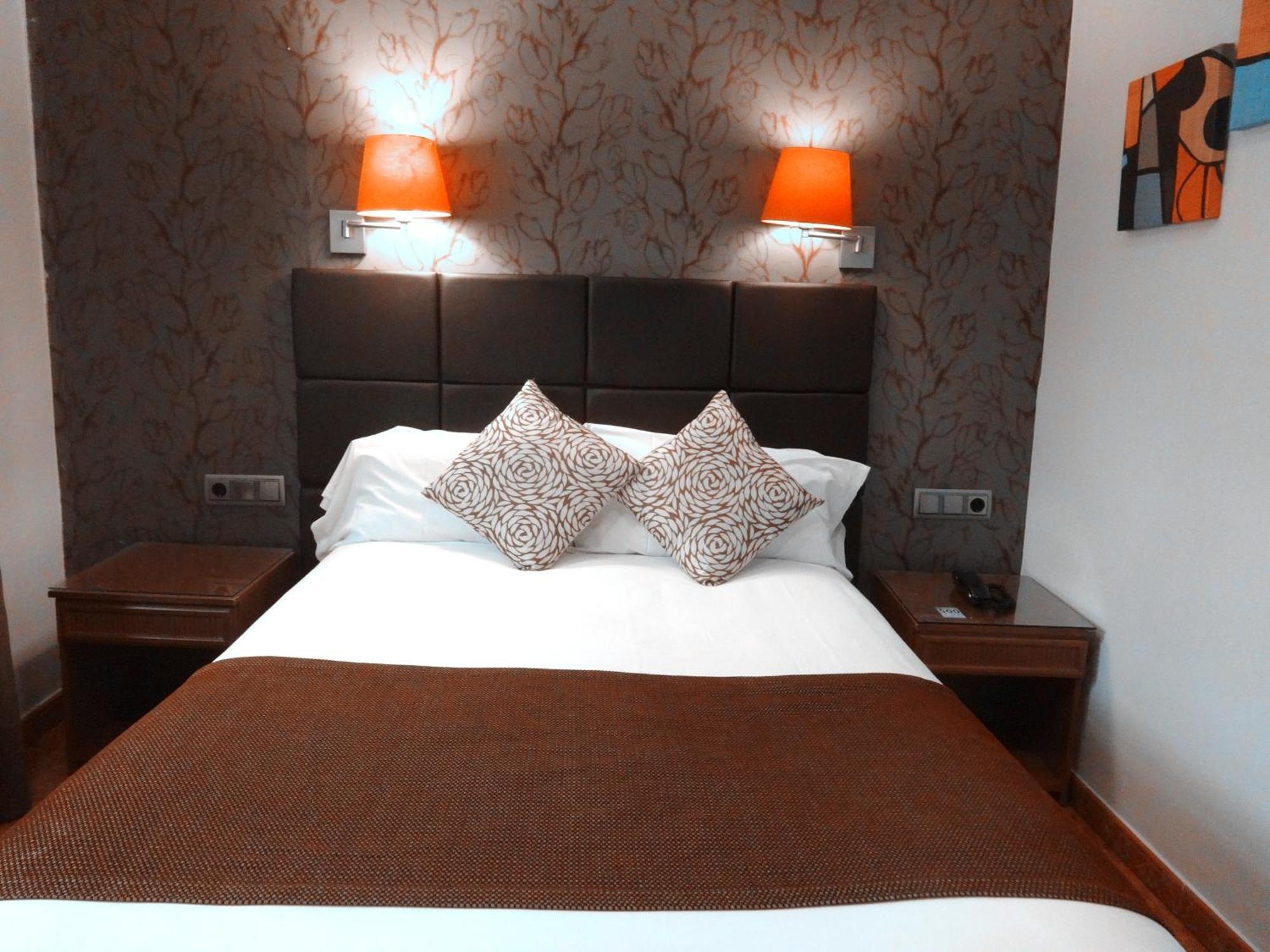Hotel Lloret Ramblas Barcellona Esterno foto