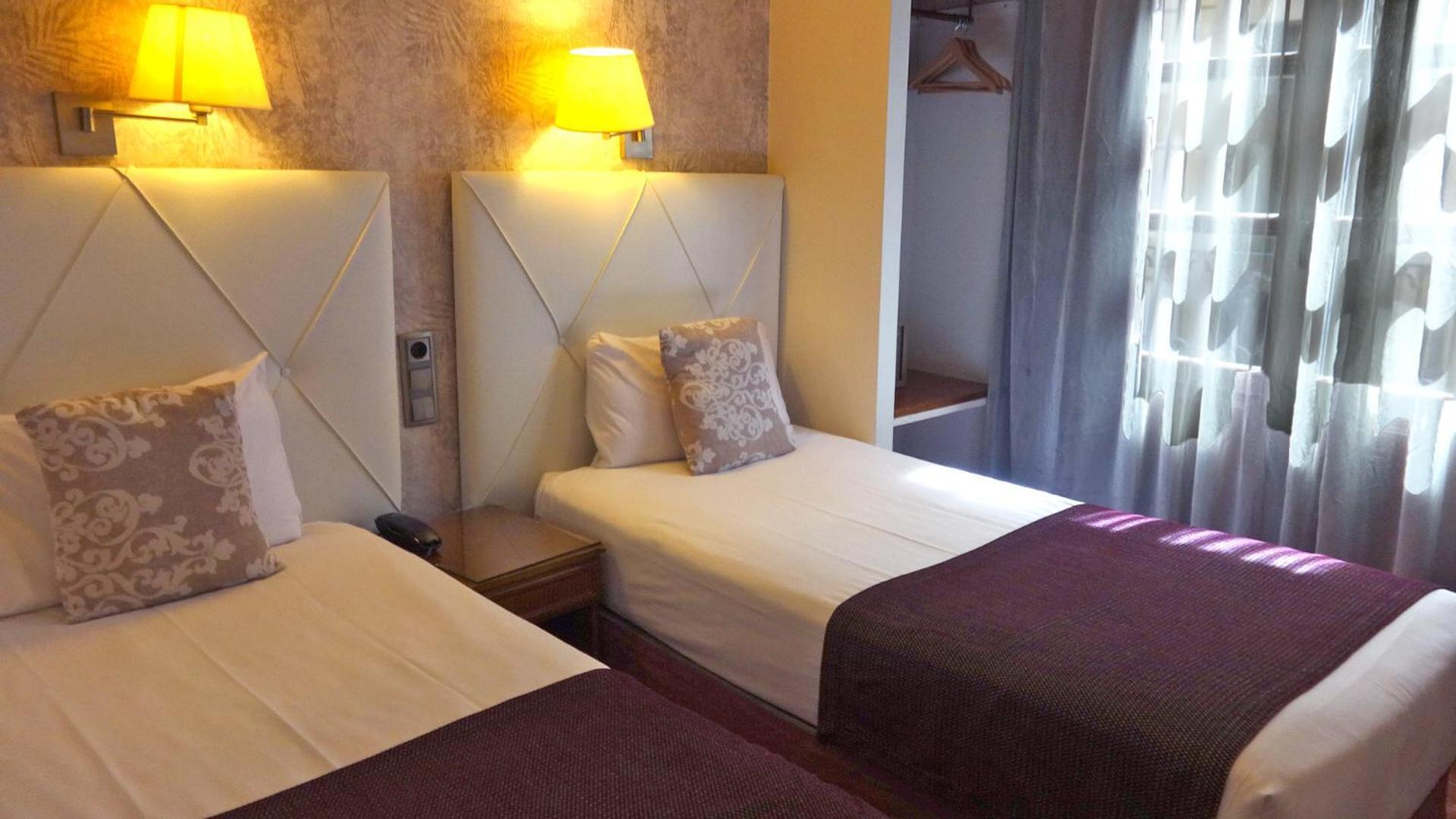 Hotel Lloret Ramblas Barcellona Esterno foto
