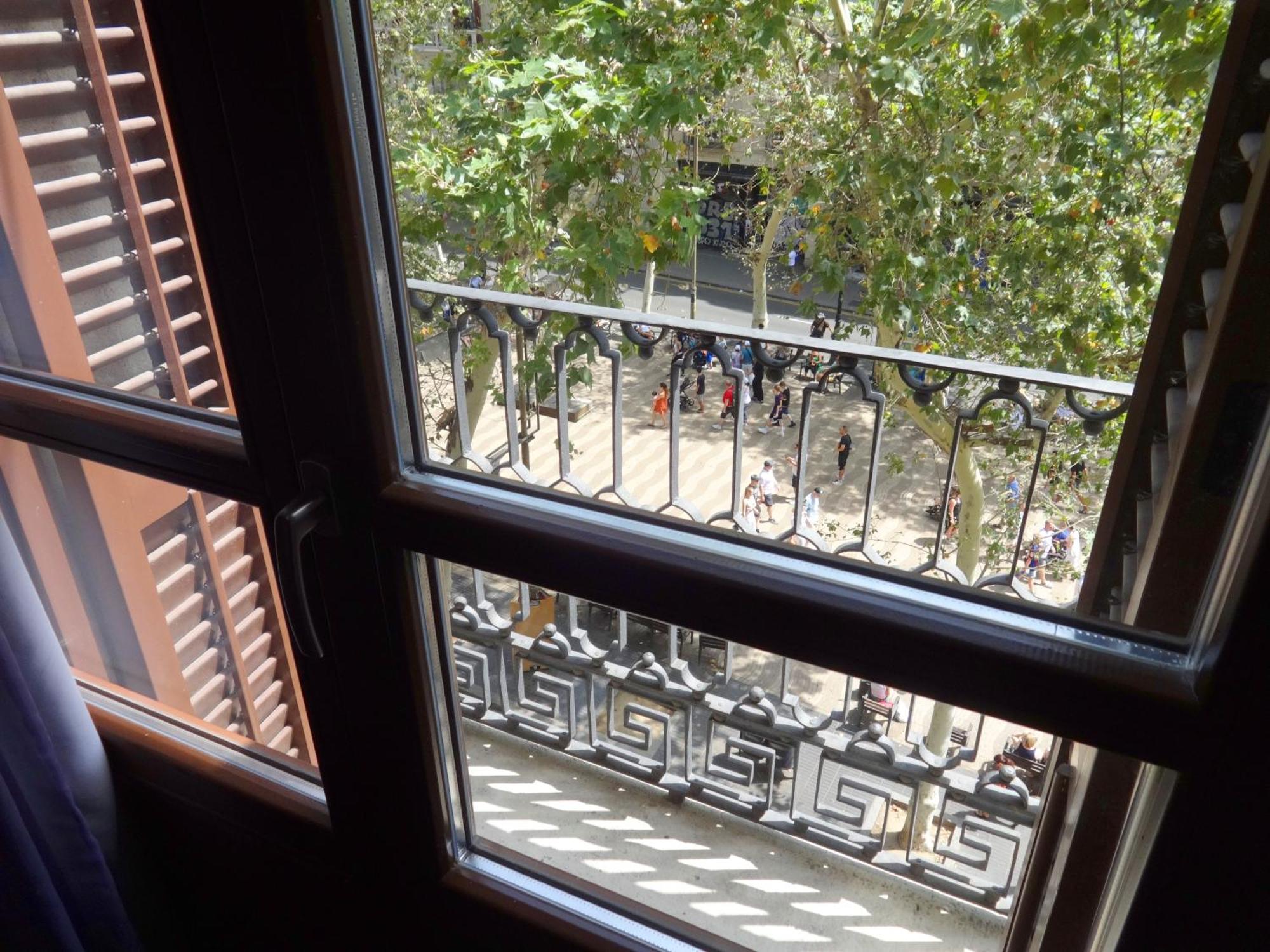 Hotel Lloret Ramblas Barcellona Esterno foto