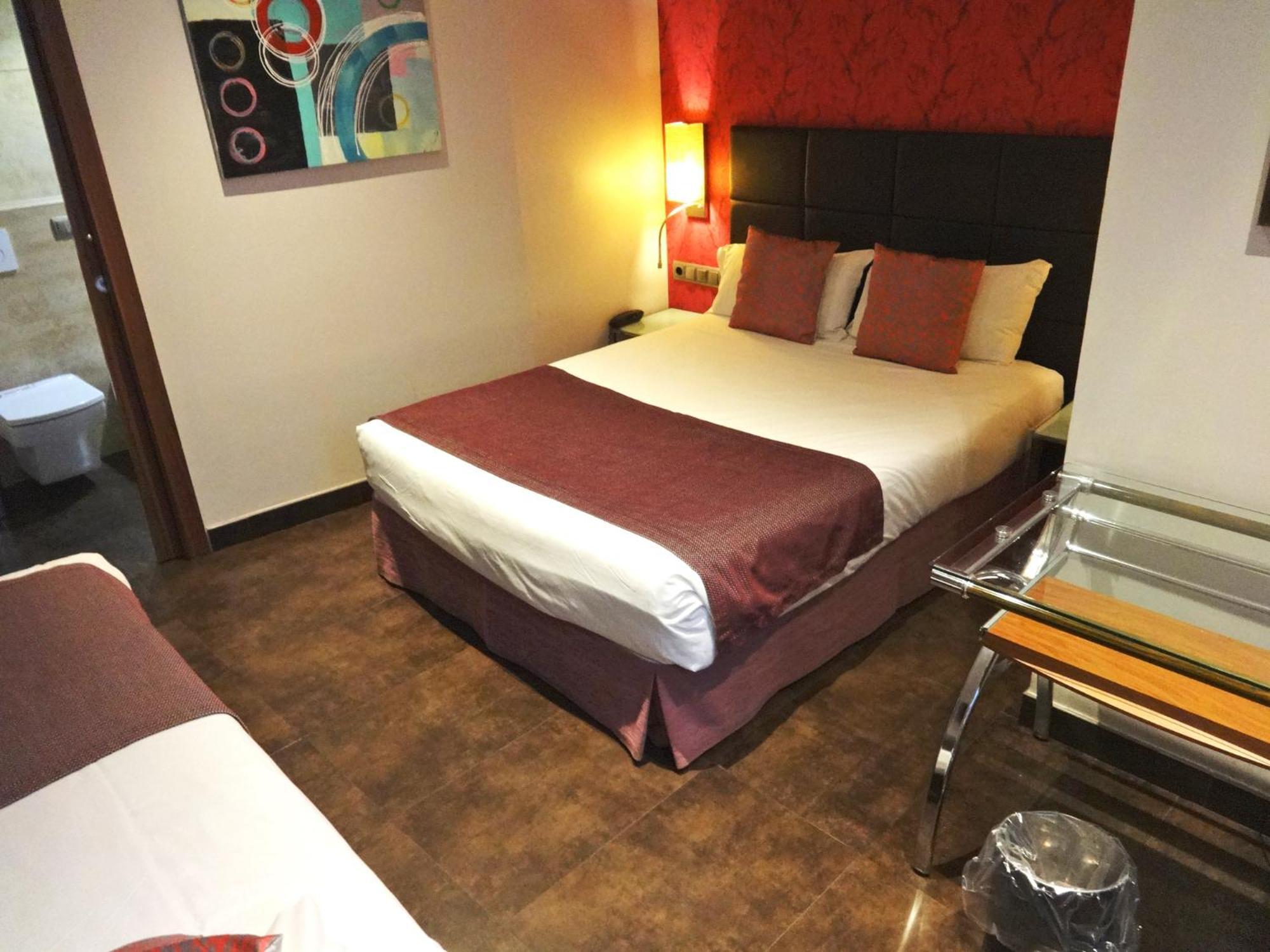Hotel Lloret Ramblas Barcellona Esterno foto