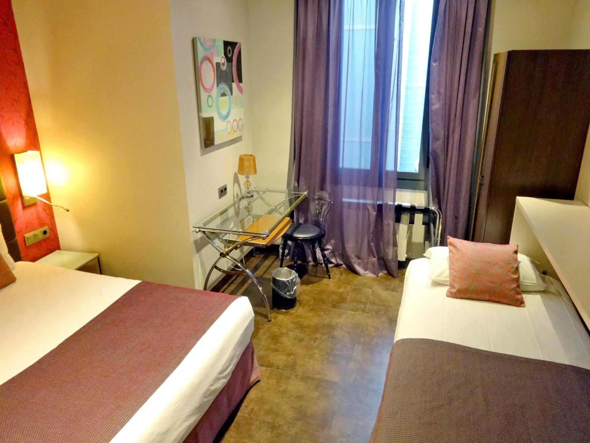 Hotel Lloret Ramblas Barcellona Esterno foto