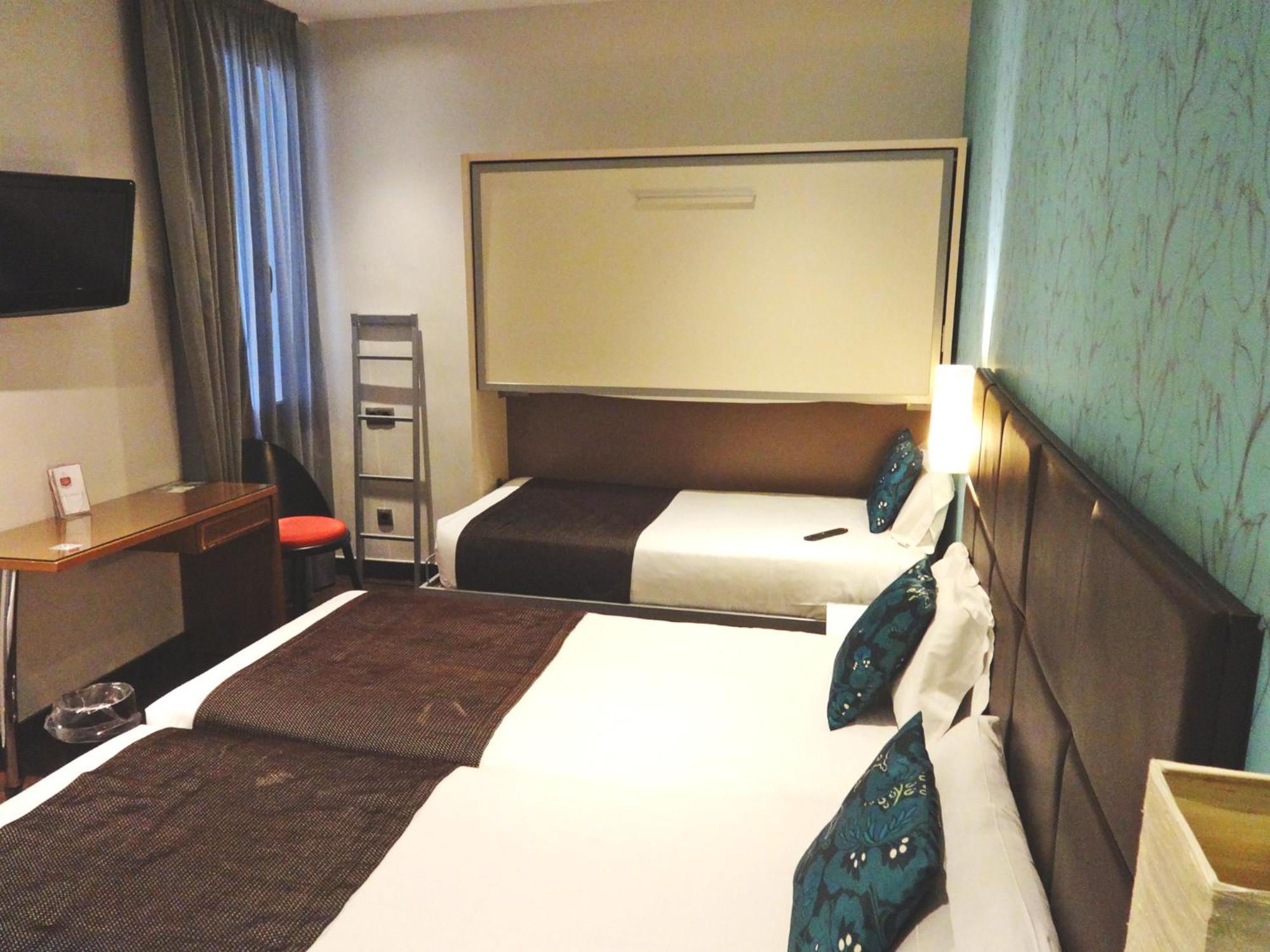 Hotel Lloret Ramblas Barcellona Esterno foto