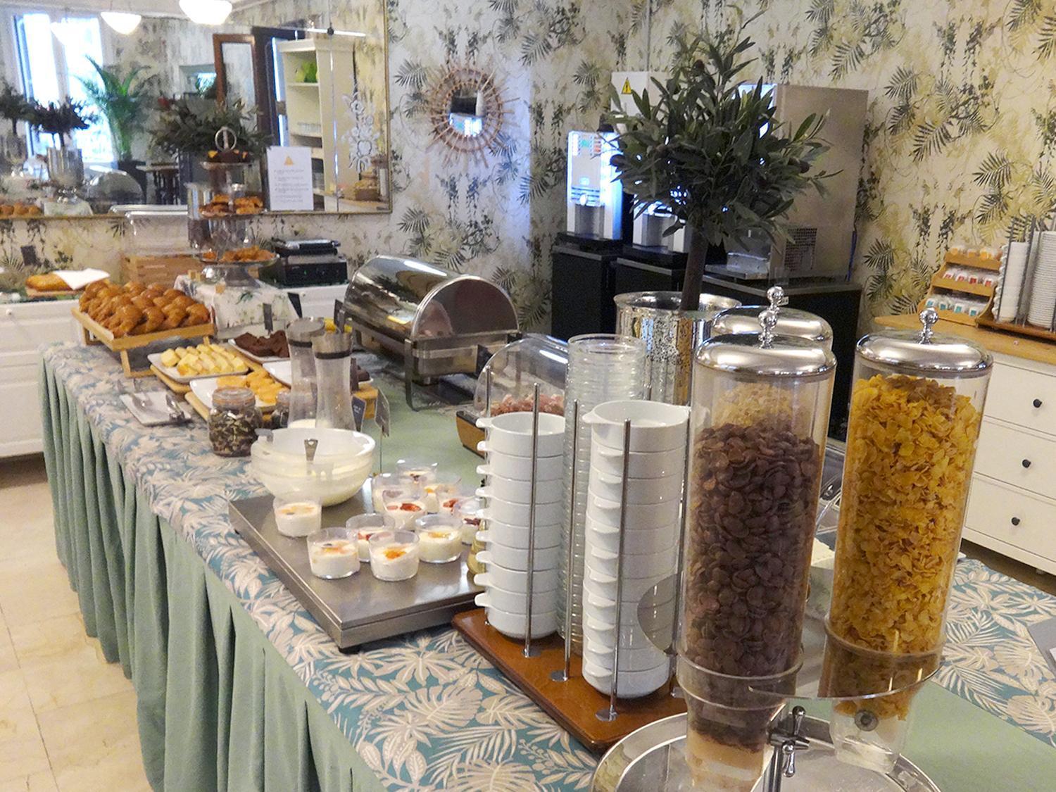 Hotel Lloret Ramblas Barcellona Esterno foto